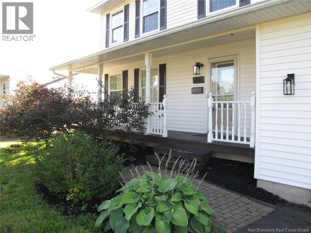 44 Greenhaven Drive Property Photo 4