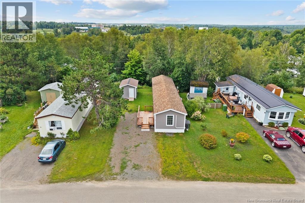83 Leafwood Crescent Property Photo 3