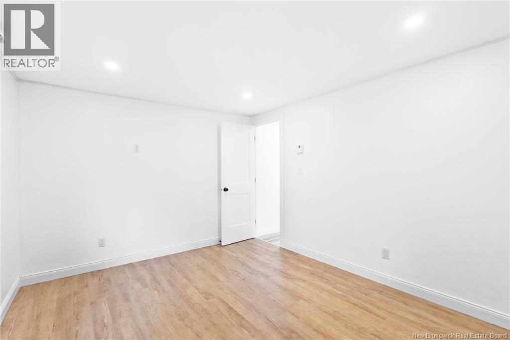 83 Leafwood Crescent Property Photo 21