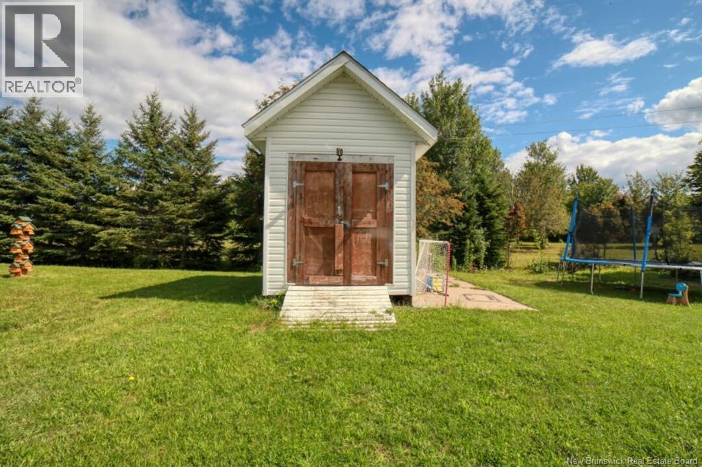 838 Helen Street Property Photo 5