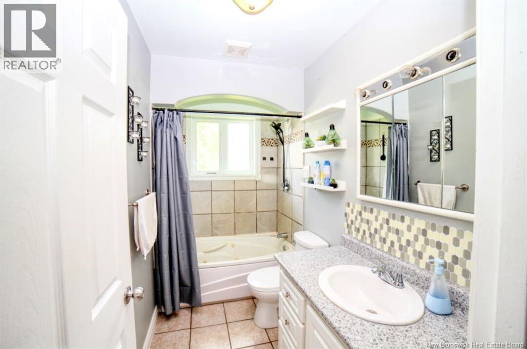 838 Helen Street Property Photo 7