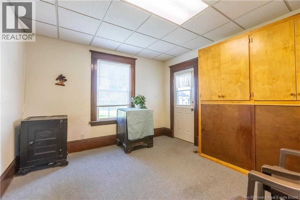 36 Main Street Property Photo 23