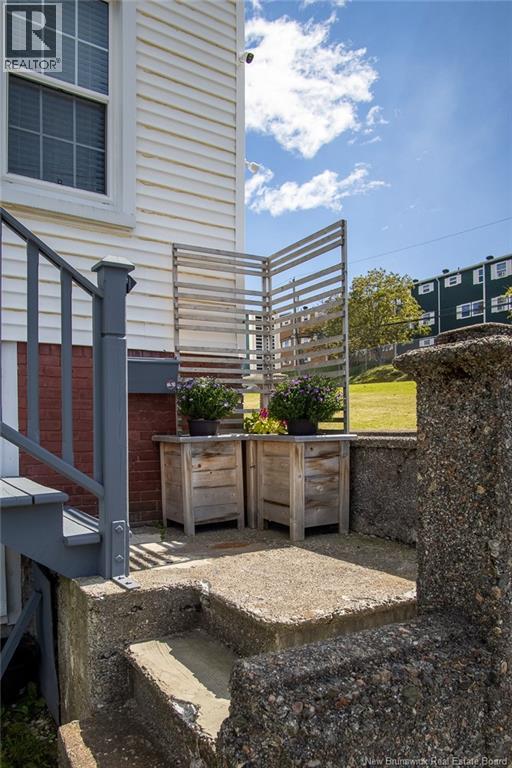 290 Tower Street Property Photo 4