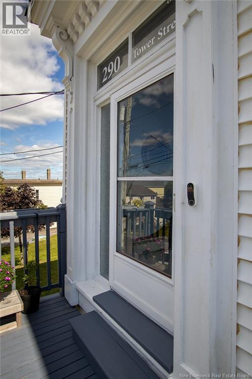 290 Tower Street Property Photo 5