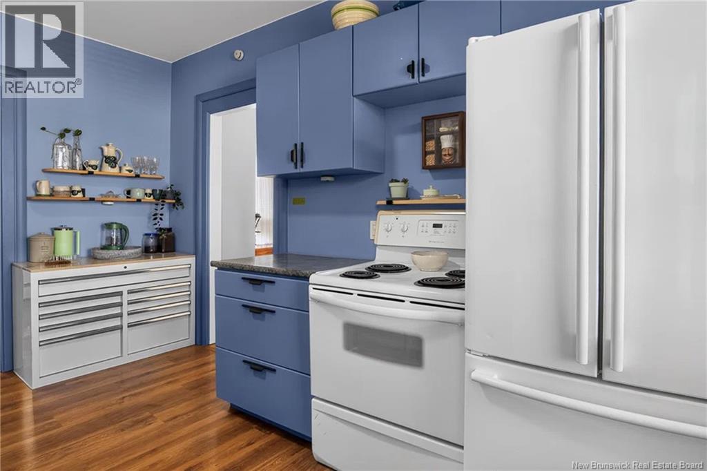 290 Tower Street Property Photo 15
