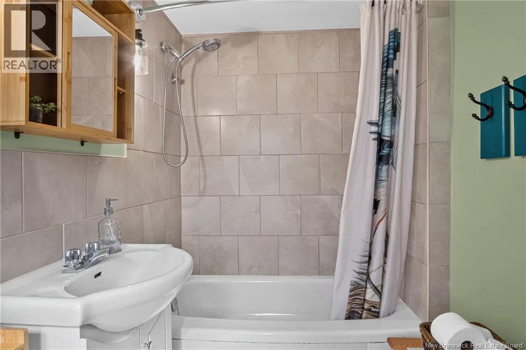 290 Tower Street Property Photo 33