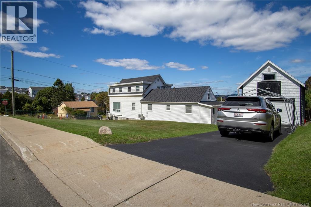 290 Tower Street Property Photo 41