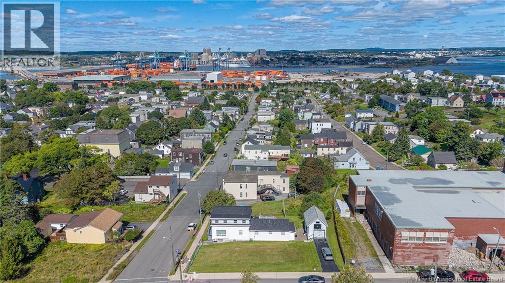 290 Tower Street Property Photo 44