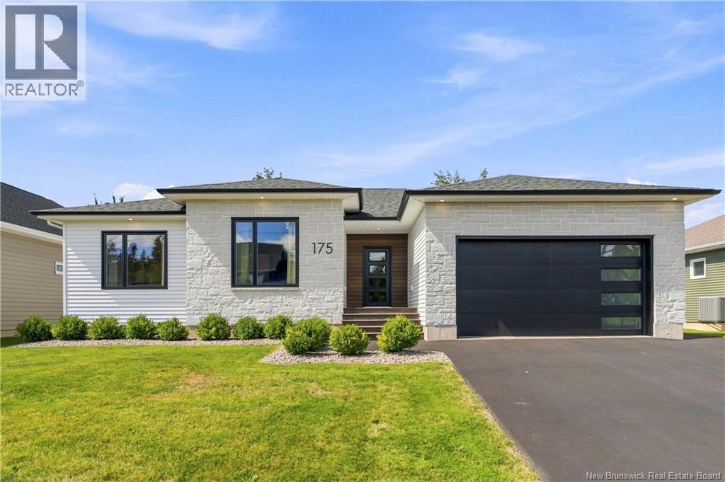 175 Rosebank Crescent