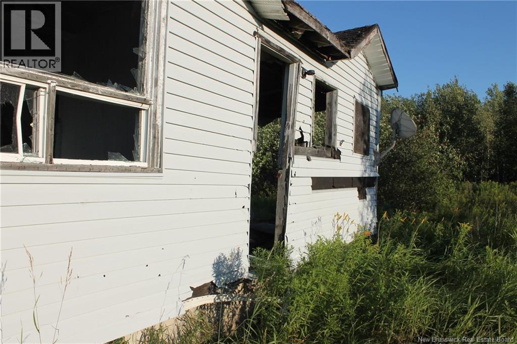1582 Beaverbrook Road Property Photo 4