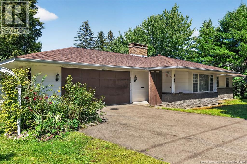 547 Bradford West Road Property Photo 1