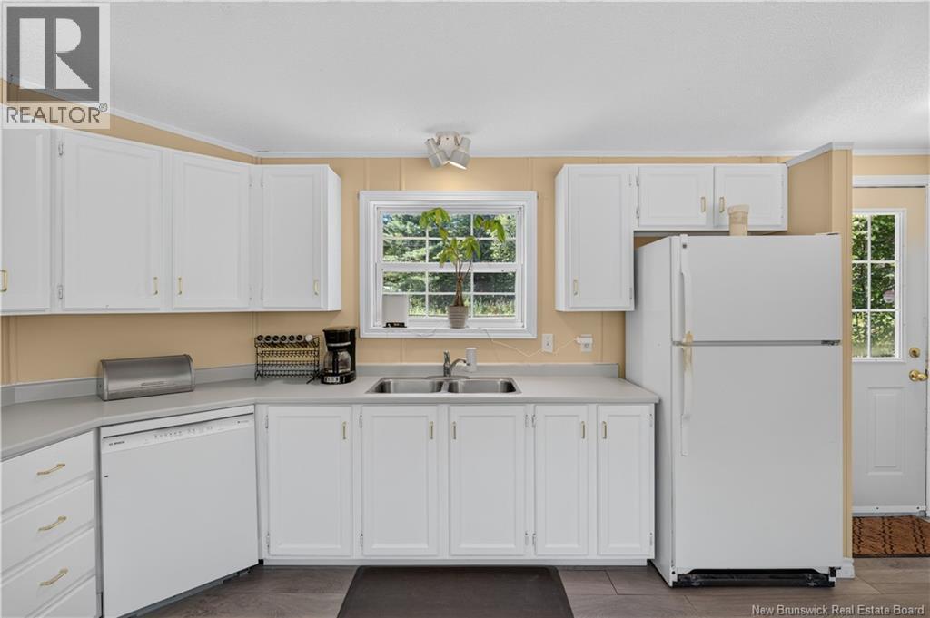 418 Parker Road Property Photo 10