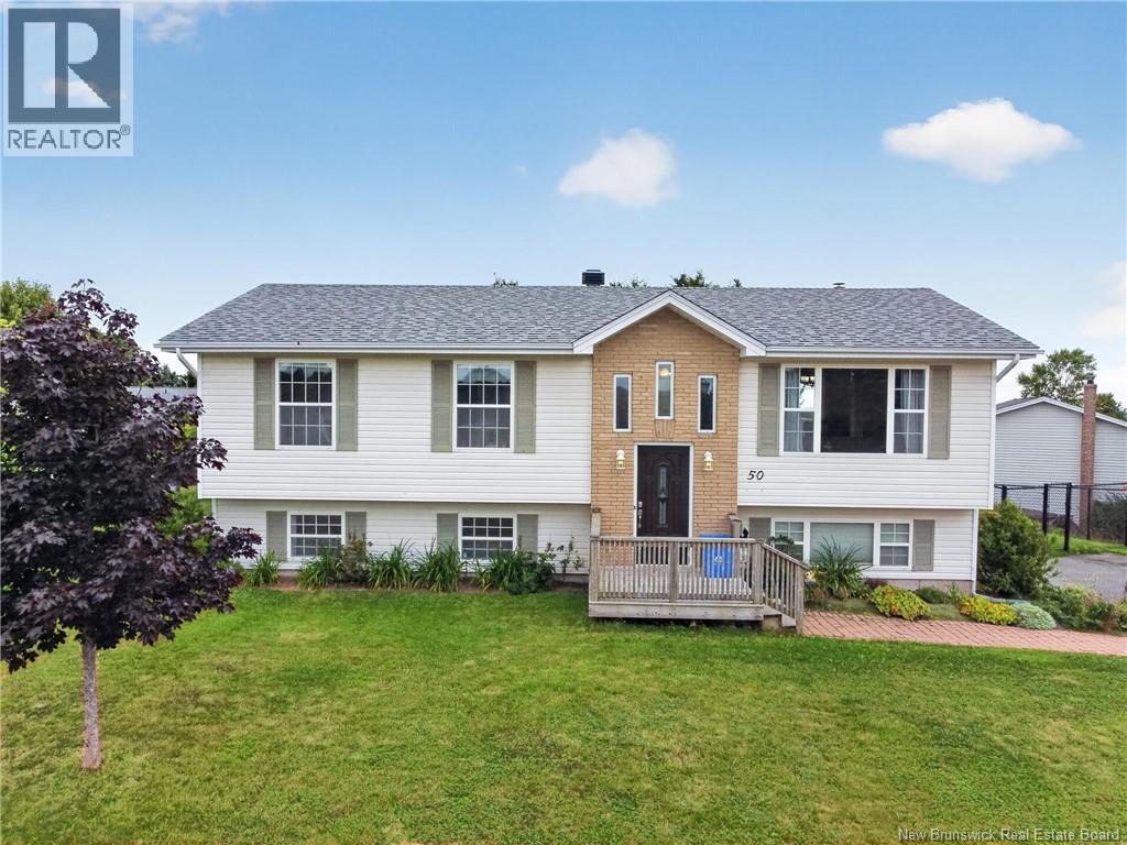 50 Vista Ridge Crescent Property Photo 1
