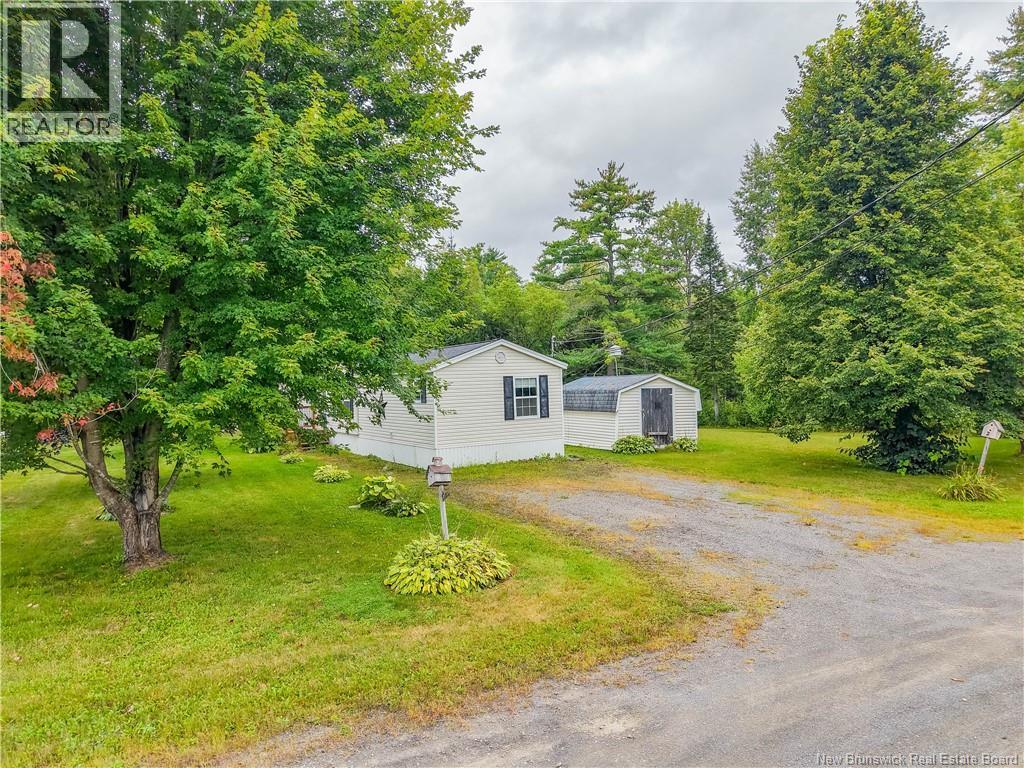 9 Crab Tree Lane Property Photo 1