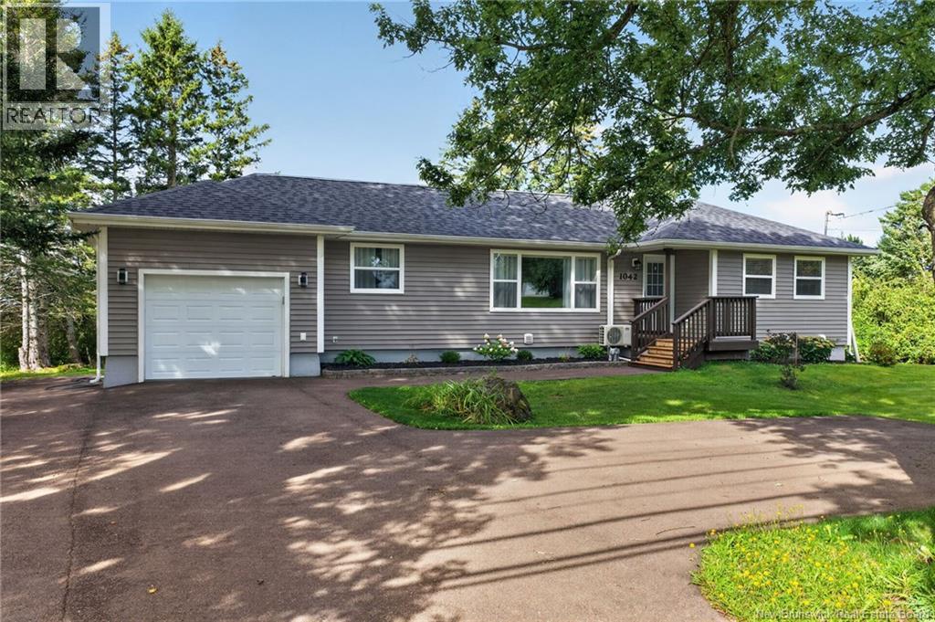 1042 Elmwood Drive Property Photo 1