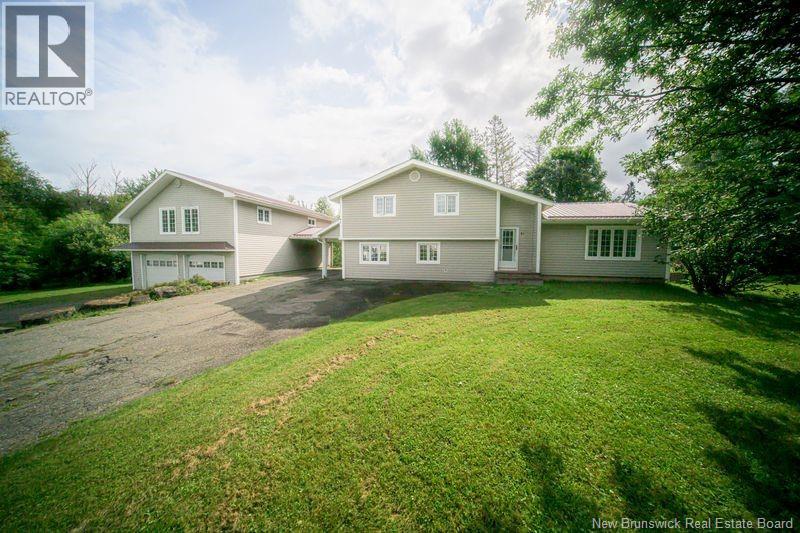 51 Hillcrest Drive Property Photo 1