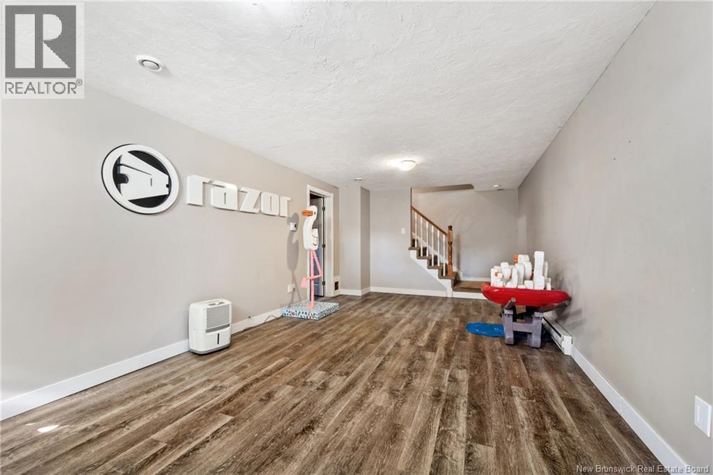 76 Hillary Crescent Property Photo 21