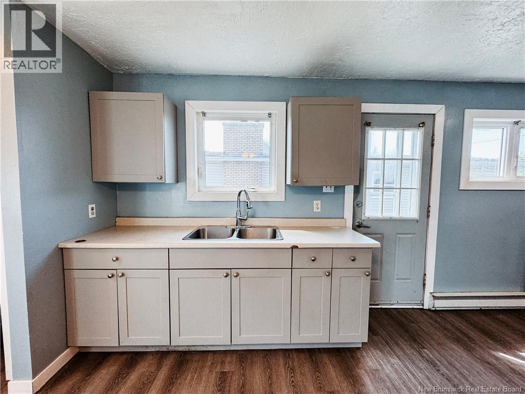 118 Cedar Street Property Photo 5