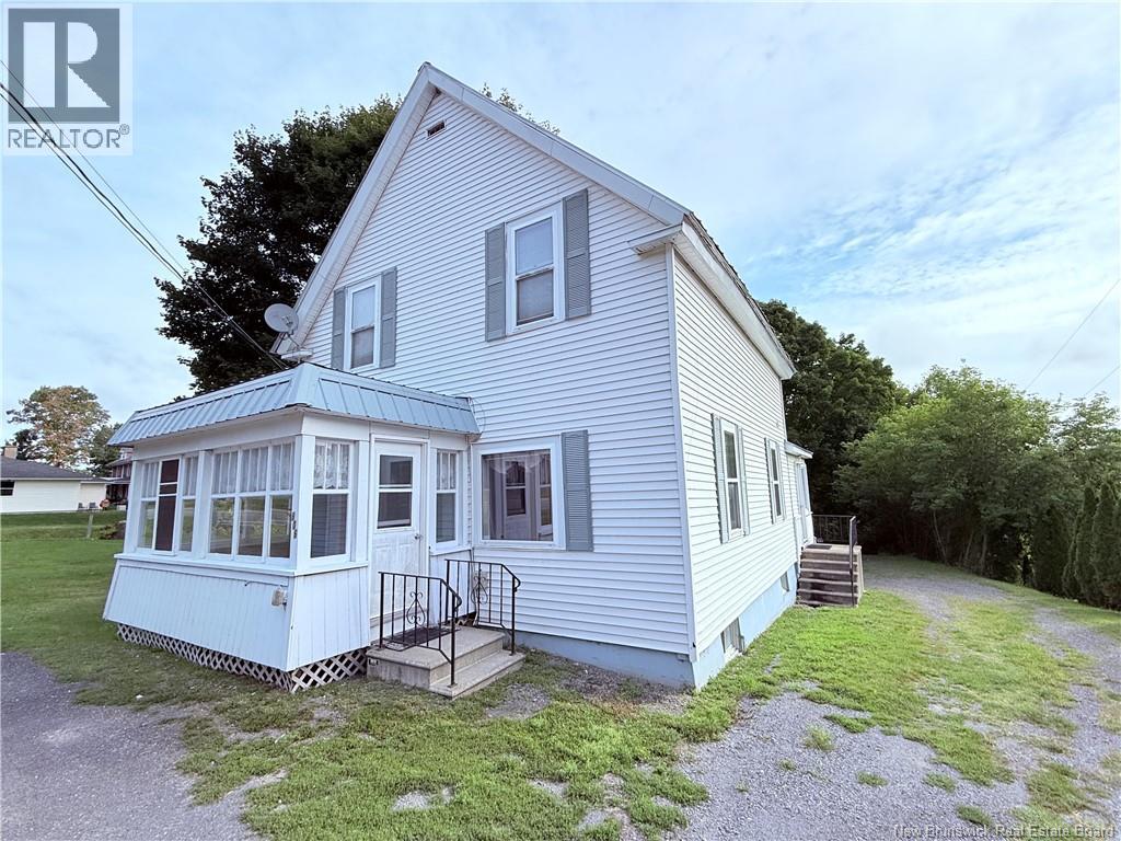 806 Main Street