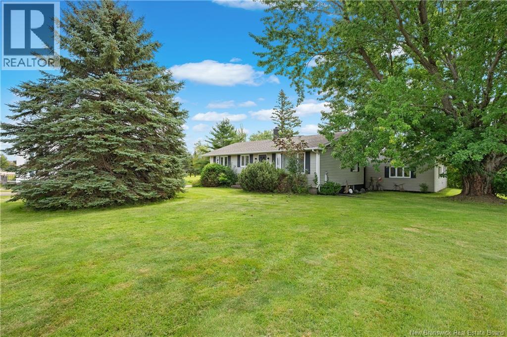 2545 Acadie Road Property Photo 6
