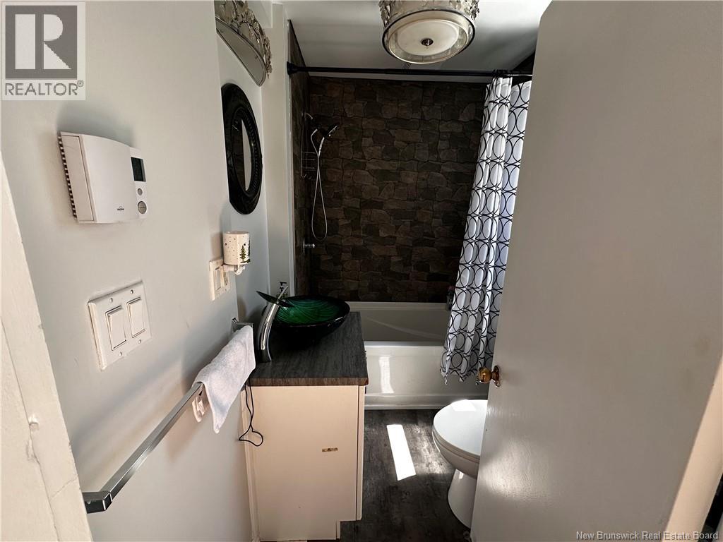 150-152 Dumaresq Street Property Photo 9