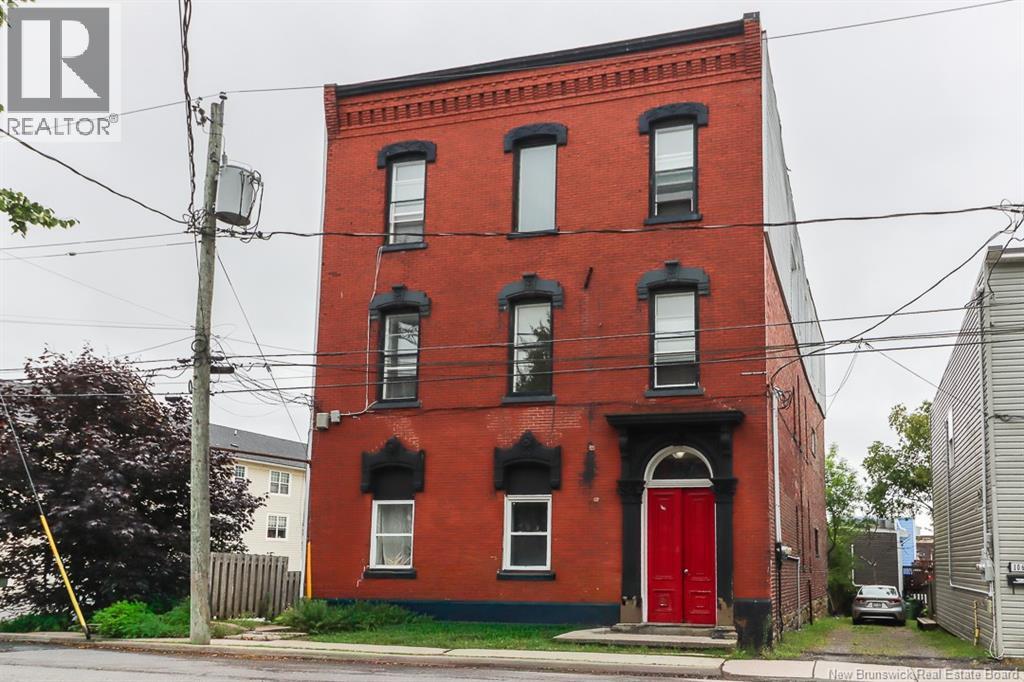 112 Queen Street Property Photo 2