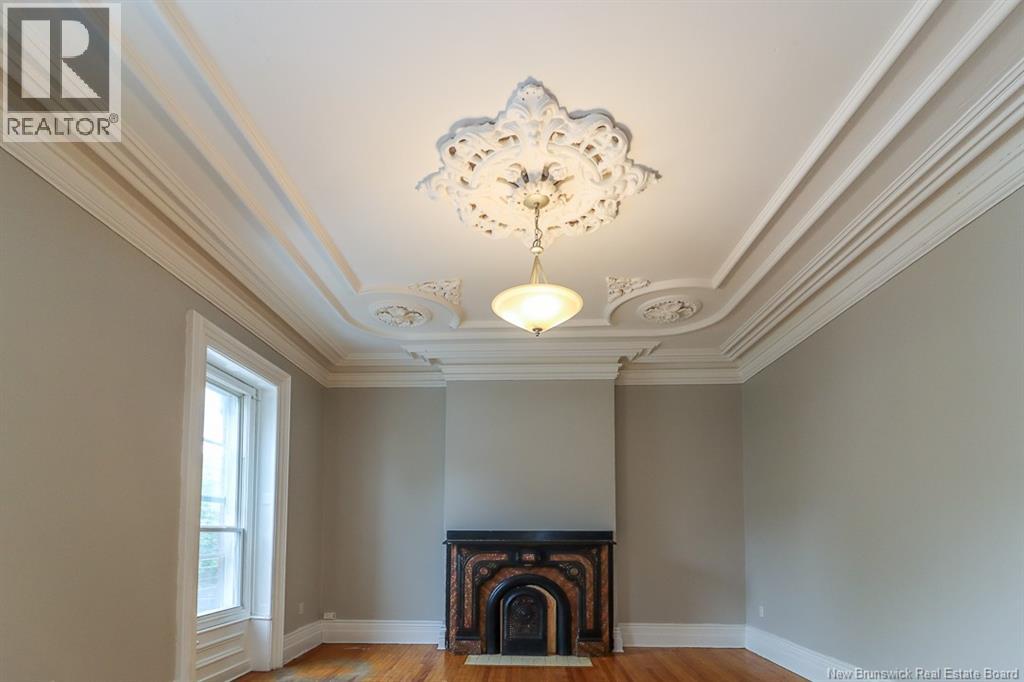 112 Queen Street Property Photo 7