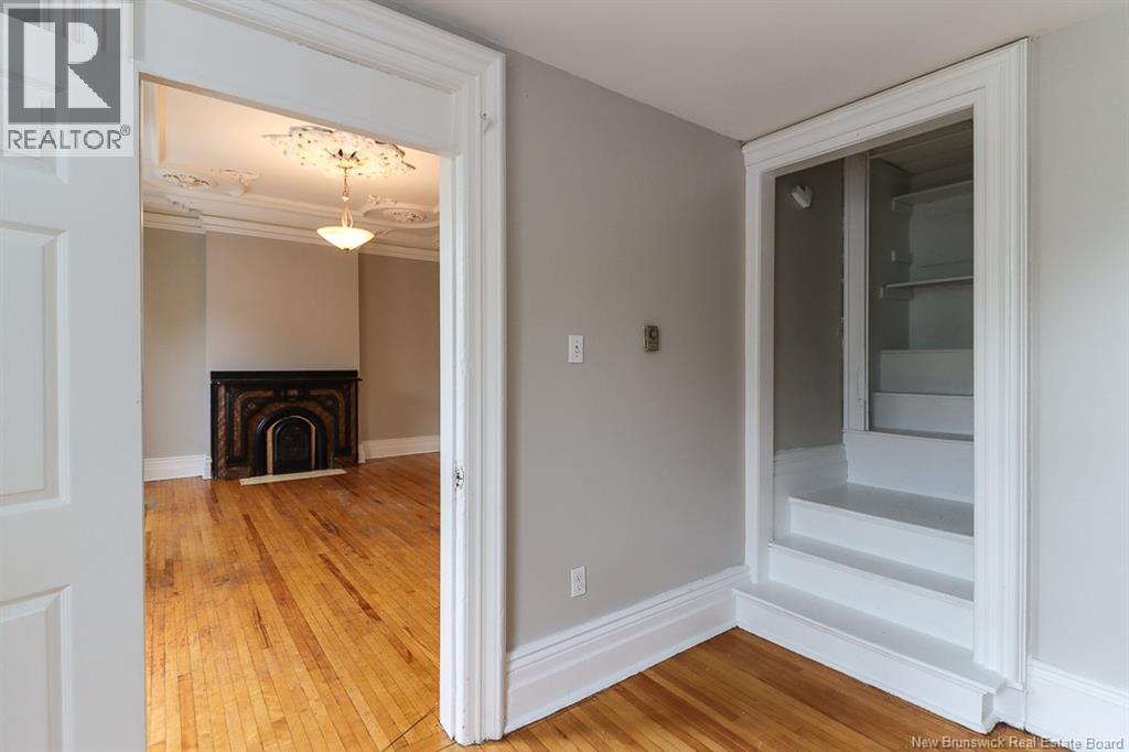 112 Queen Street Property Photo 11