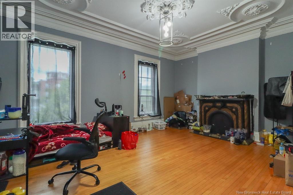 112 Queen Street Property Photo 23