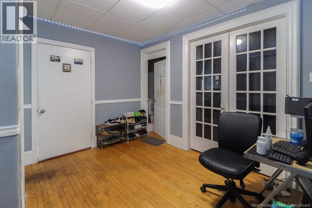 112 Queen Street Property Photo 25