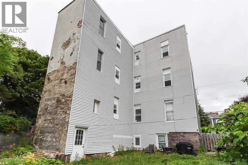 112 Queen Street Property Photo 29