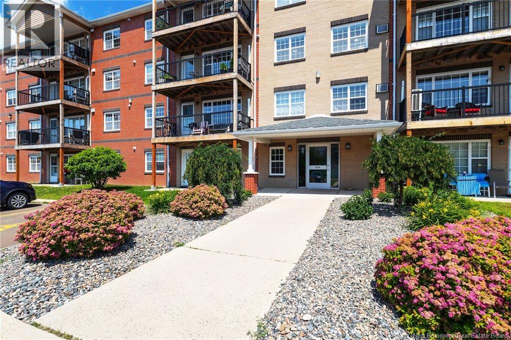 65 Brayson Unit# 201 Property Photo 3