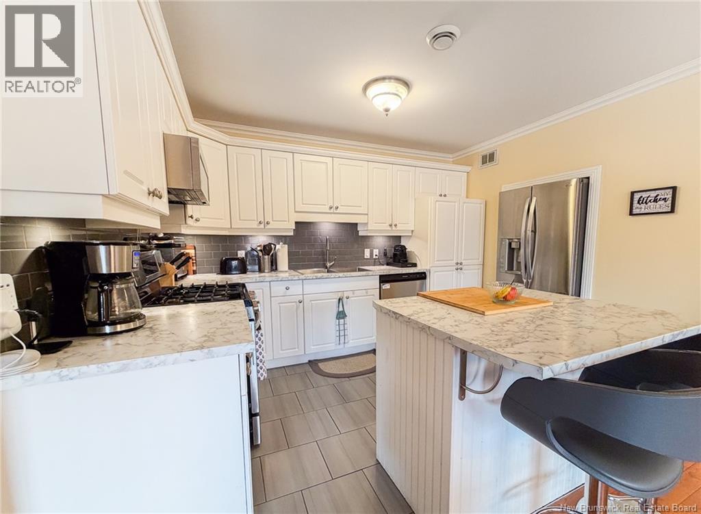 44 Brown Boulevard Unit# 2f Property Photo 4