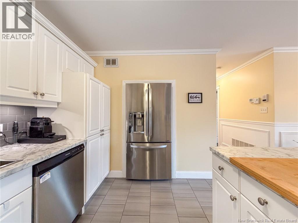 44 Brown Boulevard Unit# 2f Property Photo 8