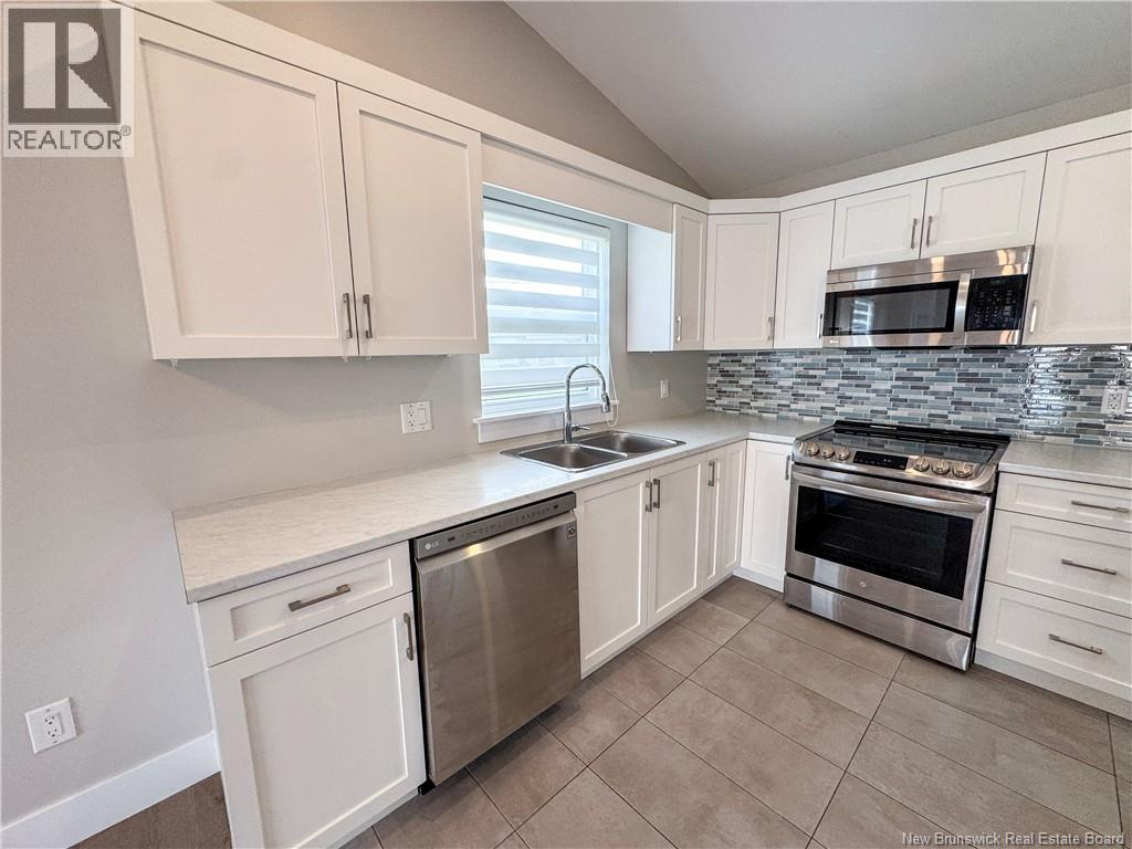 35 Anastasia Crescent Property Photo 7