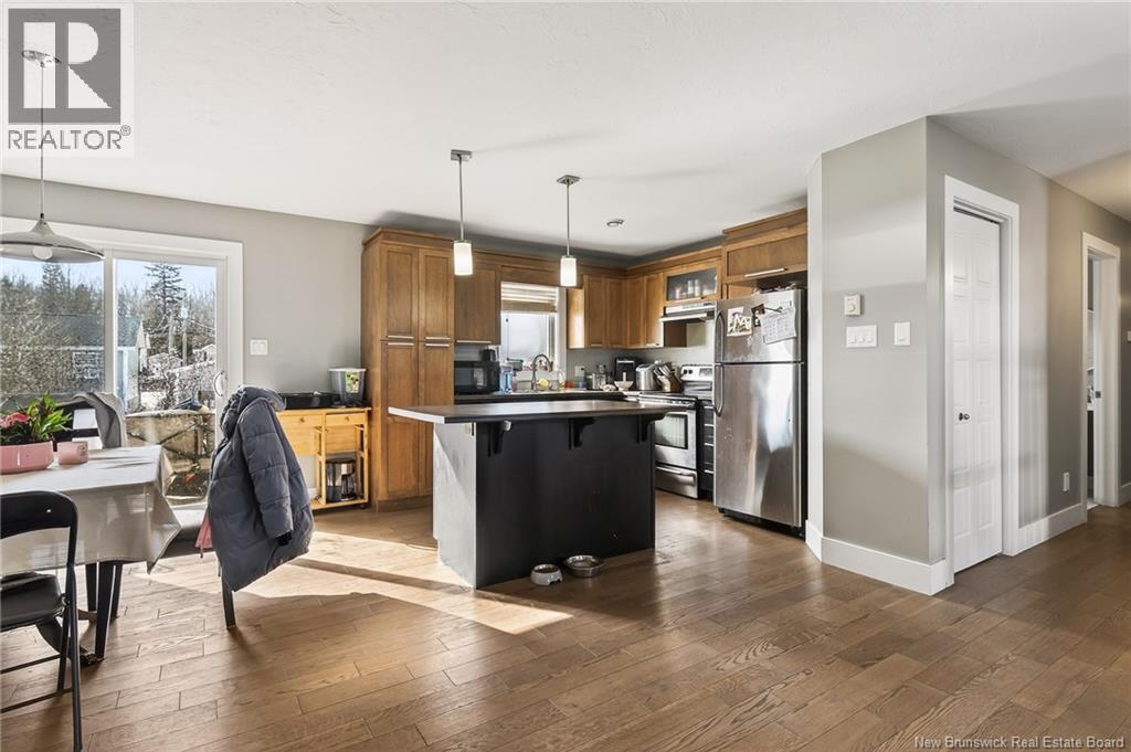 95 Doiron Street Property Photo 8