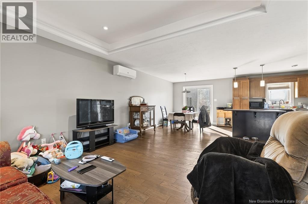 95 Doiron Street Property Photo 10