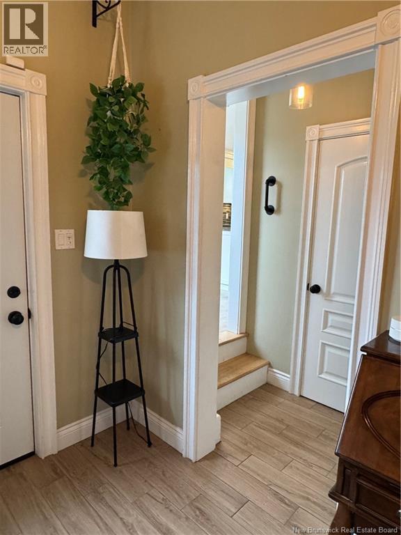 164 Houlton St Property Photo 3