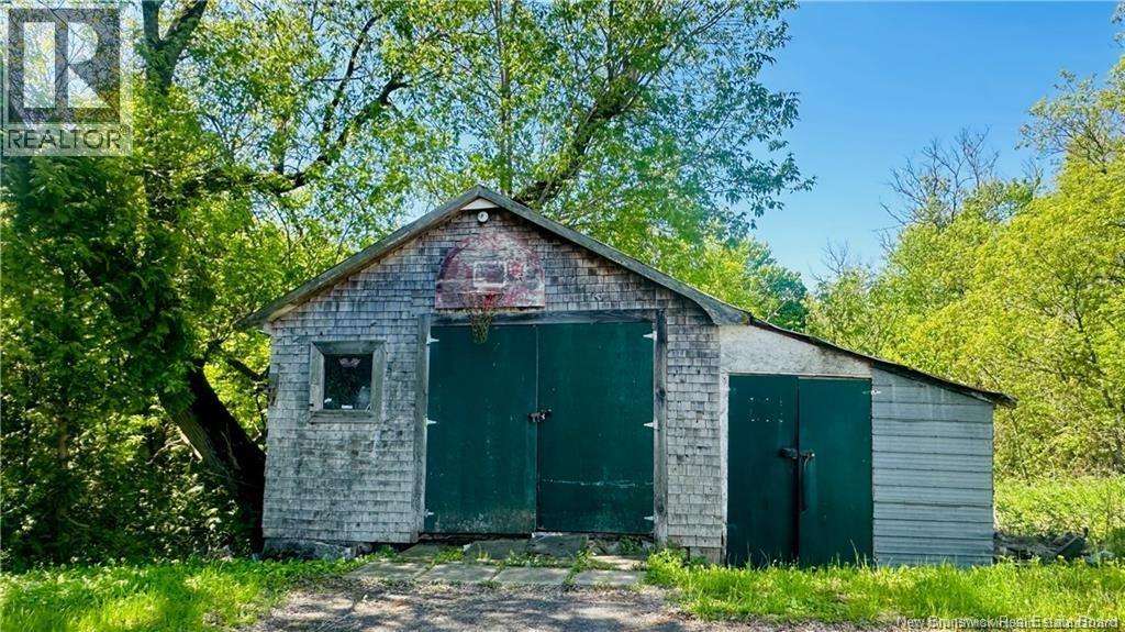 10001 105 Route Property Photo 3