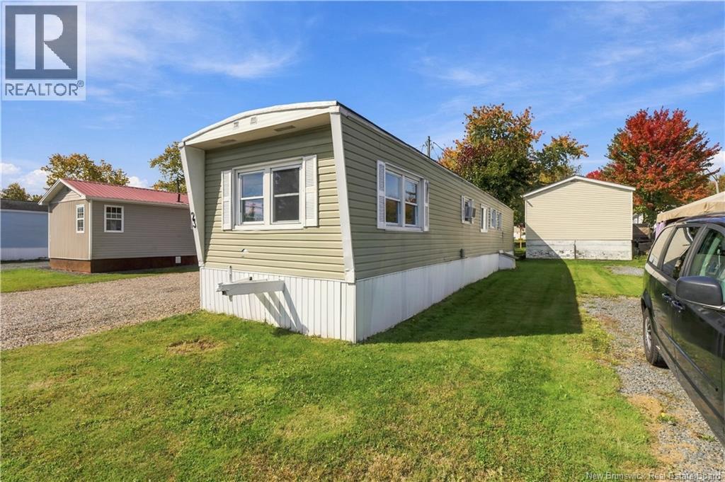 23 Douglas Crescent Property Photo 8