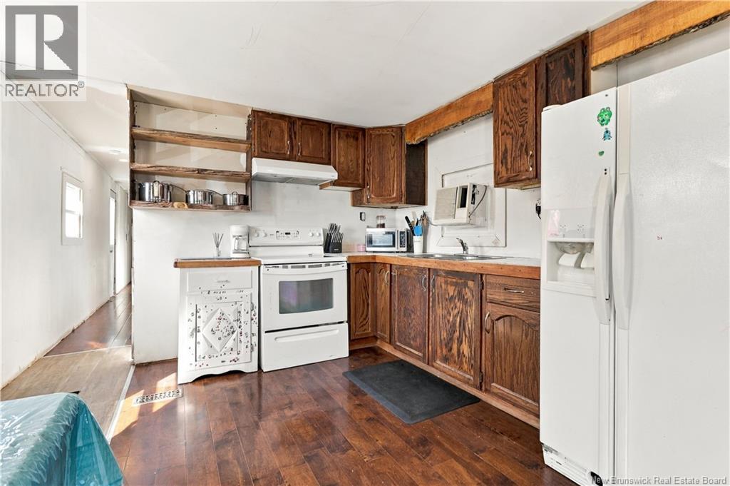 23 Douglas Crescent Property Photo 14
