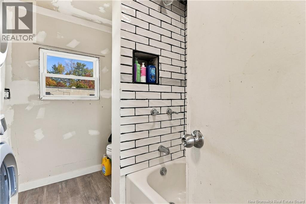 23 Douglas Crescent Property Photo 17