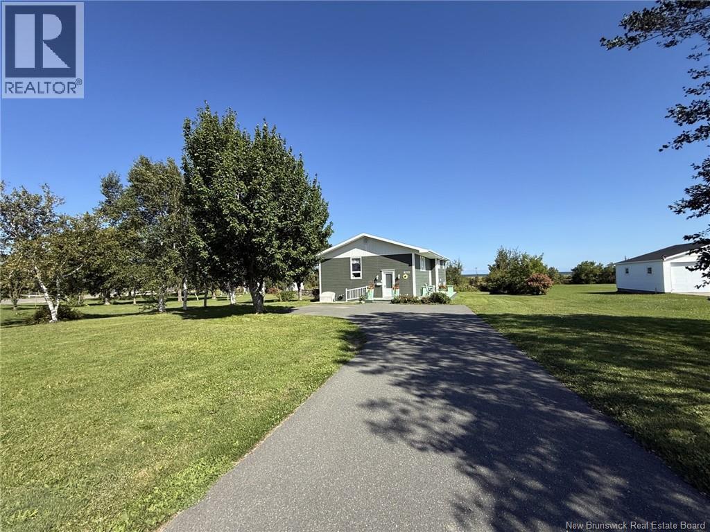8203 Rue St-paul Property Photo 8