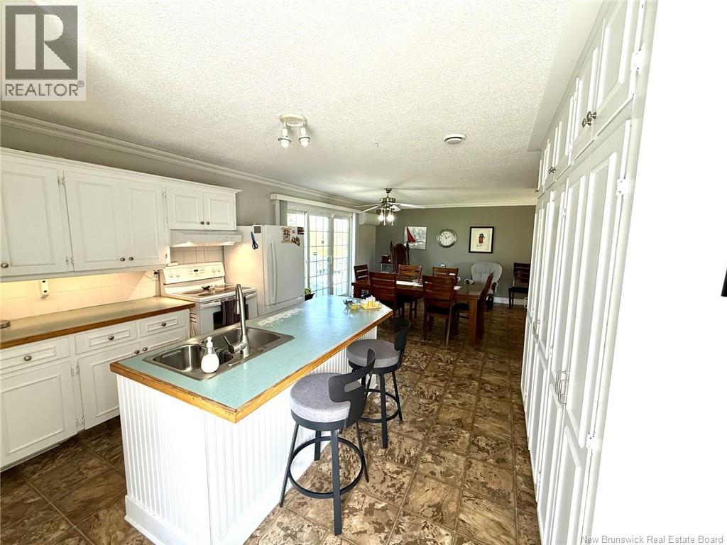 8203 Rue St-paul Property Photo 15