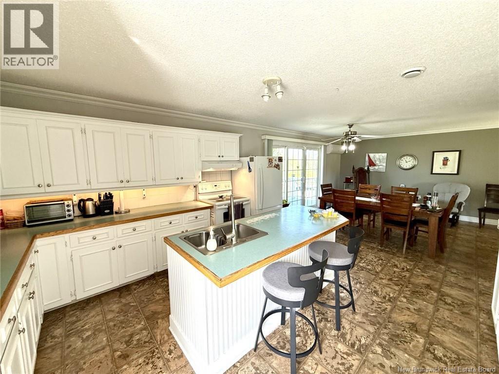 8203 Rue St-paul Property Photo 17