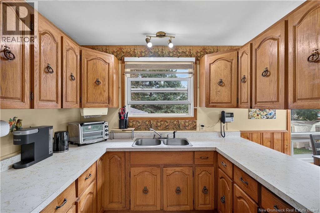 103 Century Drive Property Photo 7
