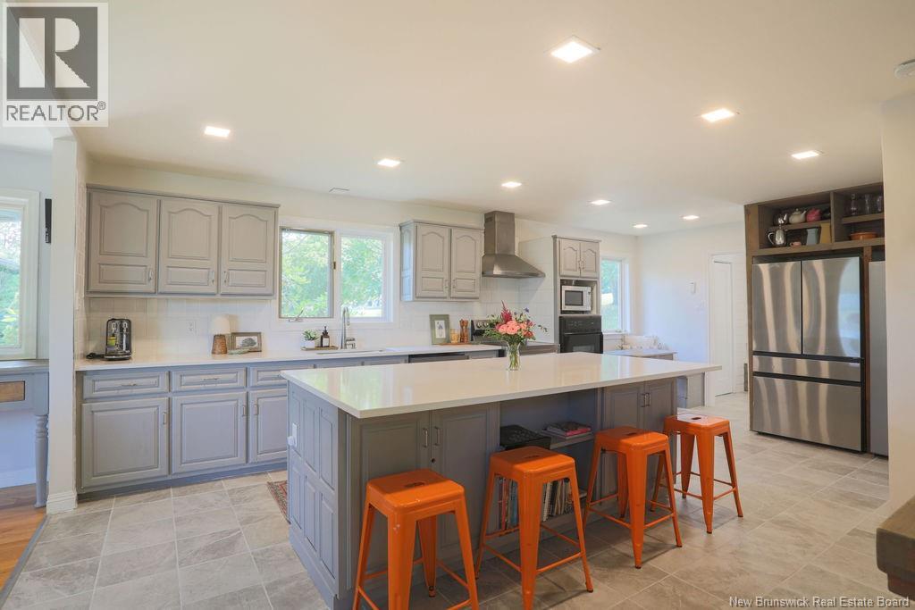 611 Darlings Island Property Photo 3