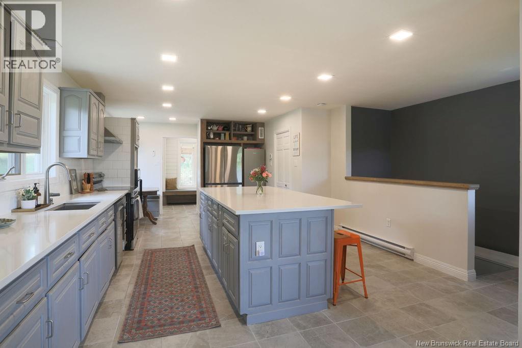 611 Darlings Island Property Photo 4