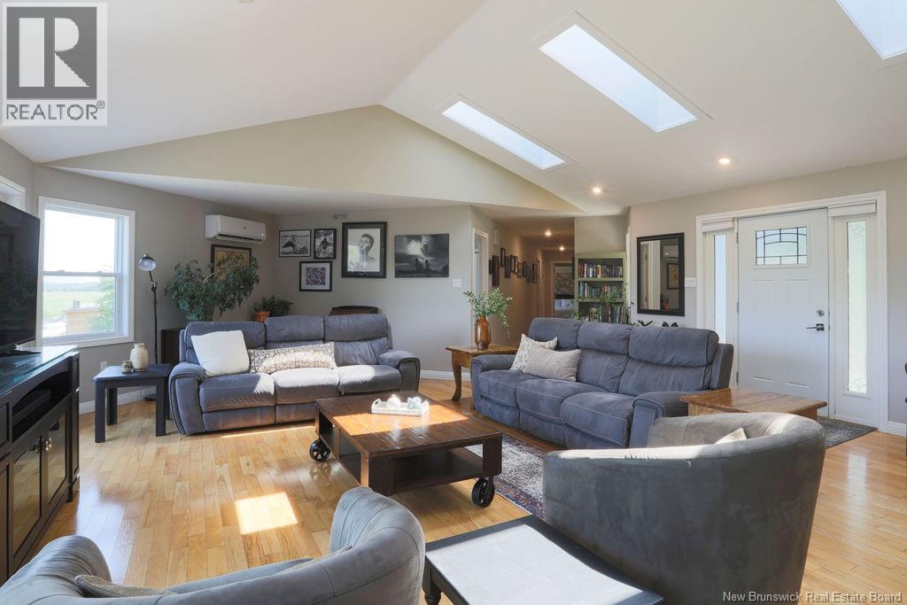 611 Darlings Island Property Photo 13