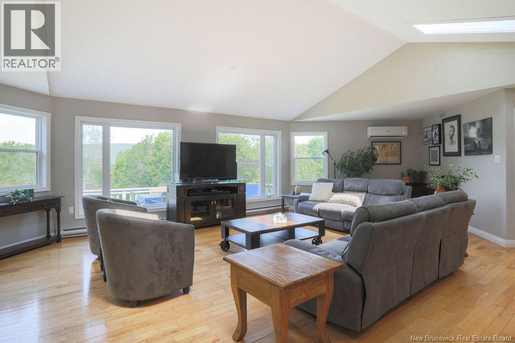 611 Darlings Island Property Photo 16